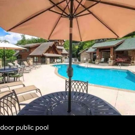 Condo With Pool Near Dollywood ピジョンフォージ エクステリア 写真